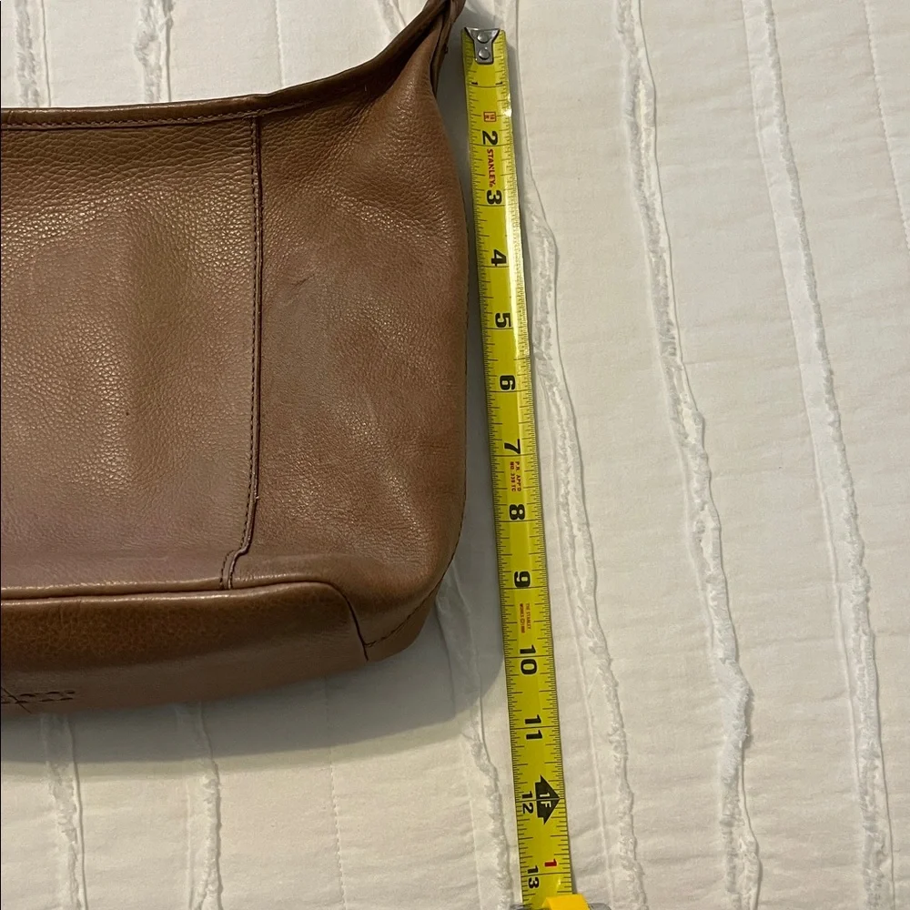 BORN Morley leather crossbody/hobo bag - Picture 11 of 16